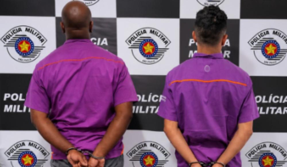 Dupla uniformizada é flagrada furtando fiação em Itanhaém
