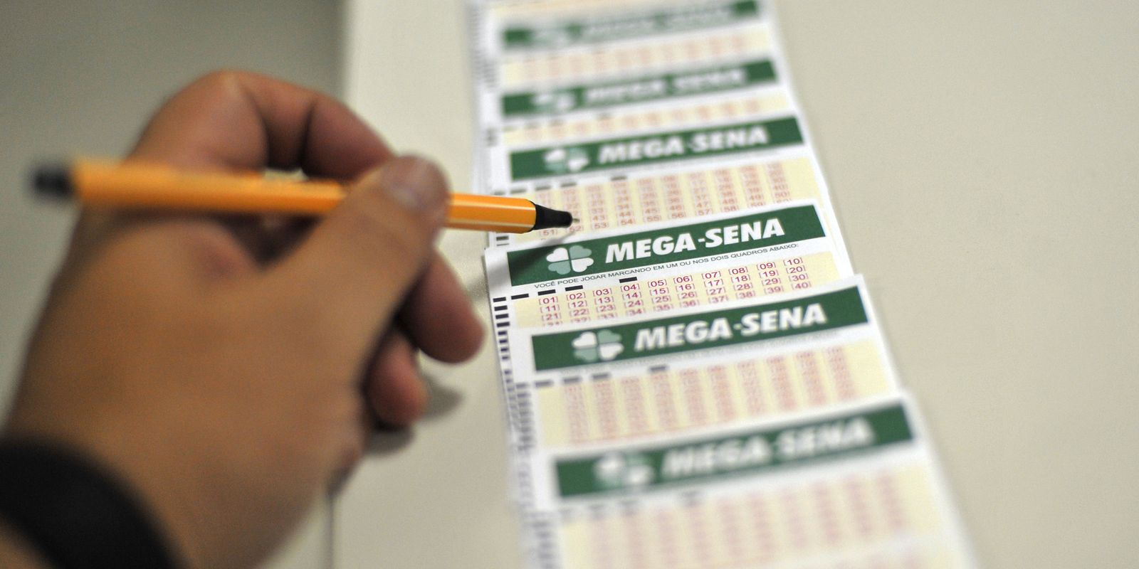 Mega-Sena acumula e sorteia prêmio de R$ 38 milhões nesta quinta-feira