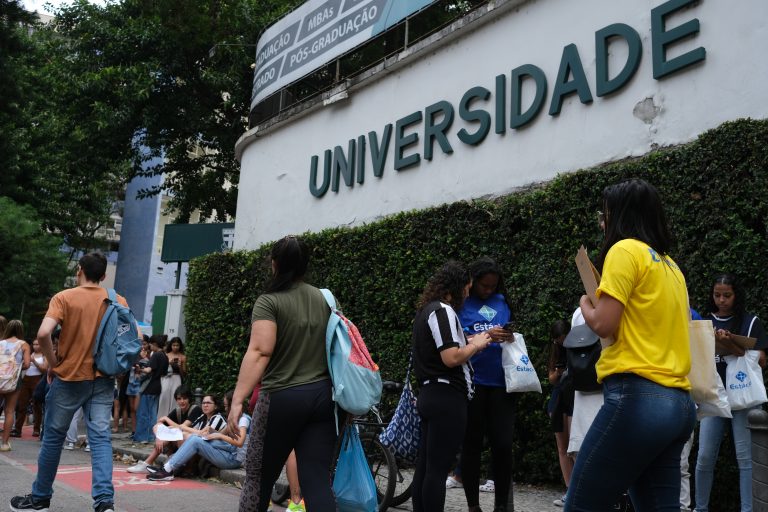 Projeto de lei propõe o fim do vestibular em universidades públicas brasileiras