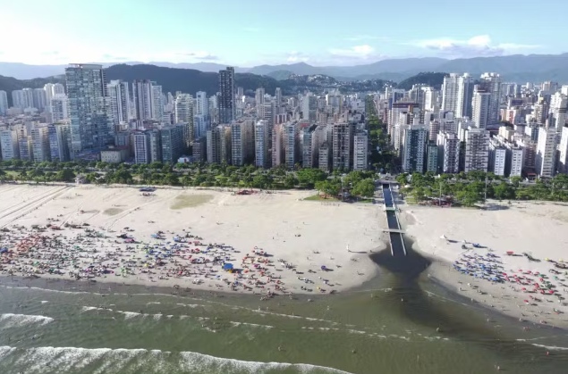 Santos tem seis praias impróprias para banho e apenas uma liberada; veja situação na Baixada Santista