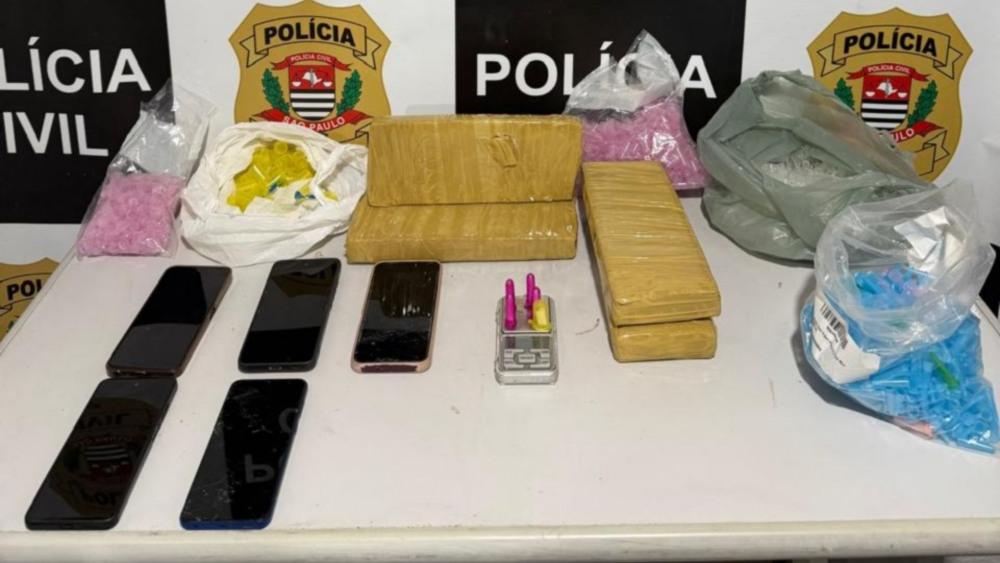 Seis homens são presos em pousada usada como depósito de drogas