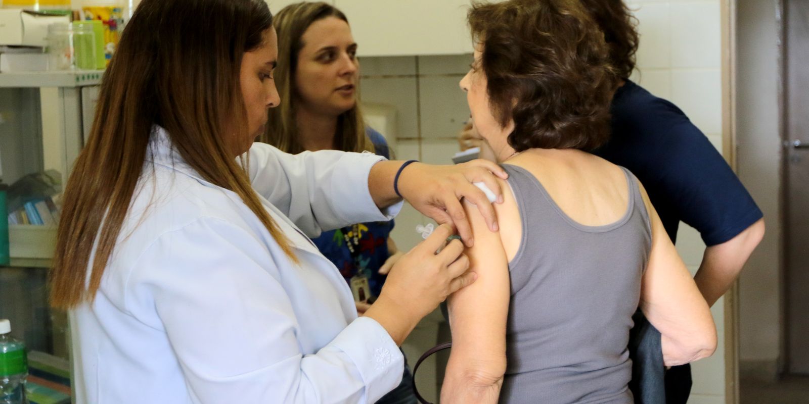 SUS libera vacina Pneumo 20 para idosos com 85 anos ou mais