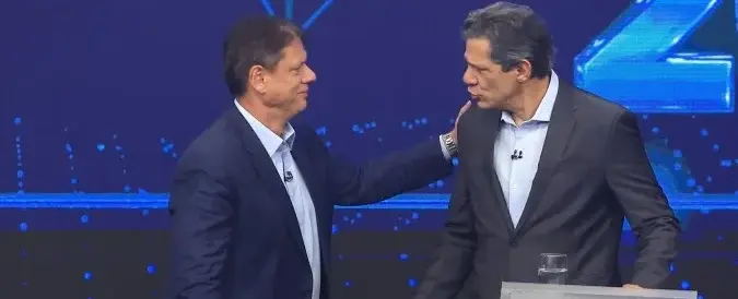 Tarcísio e Haddad levam nacionalização a debate em SP e trocam acusações sobre elos com suspeitos