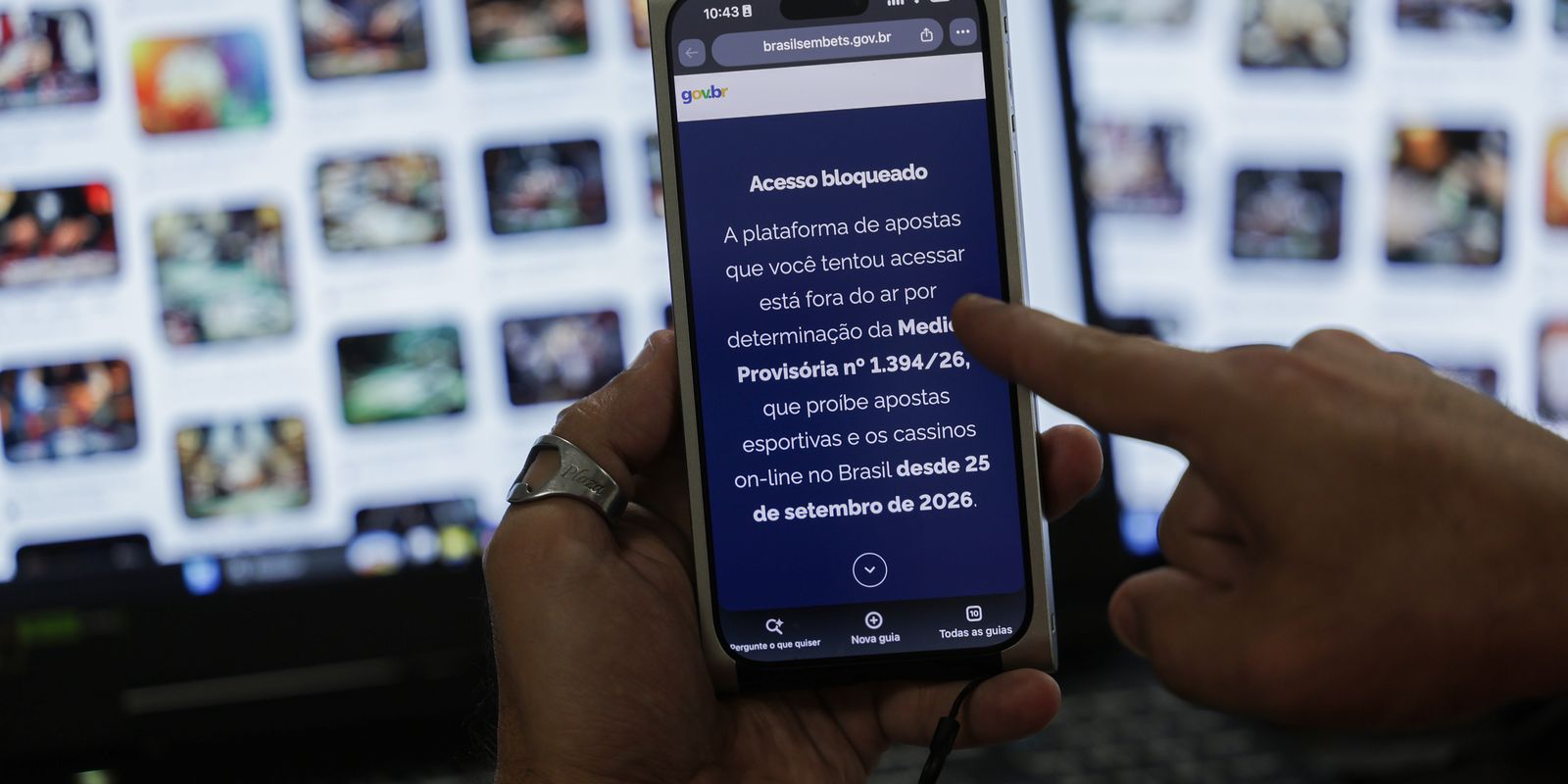 Afastamentos no trabalho por vício em jogos sobem cinco vezes no país