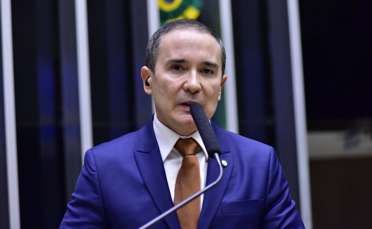 Comissão da Câmara aprova crédito para incentivar contratação de pessoa com deficiência