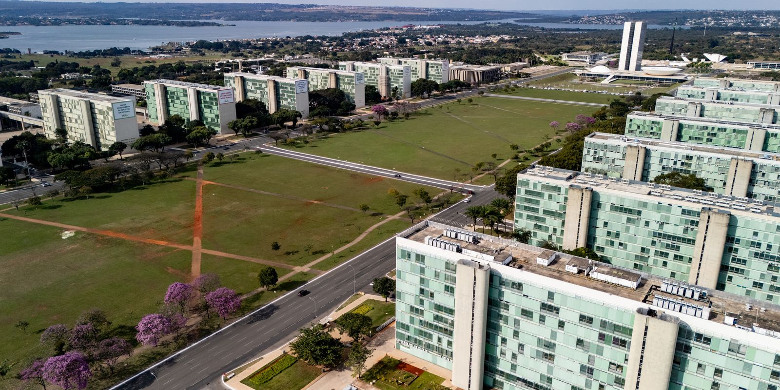 Governo transfere ponto facultativo do Dia do Servidor Público para sexta-feira