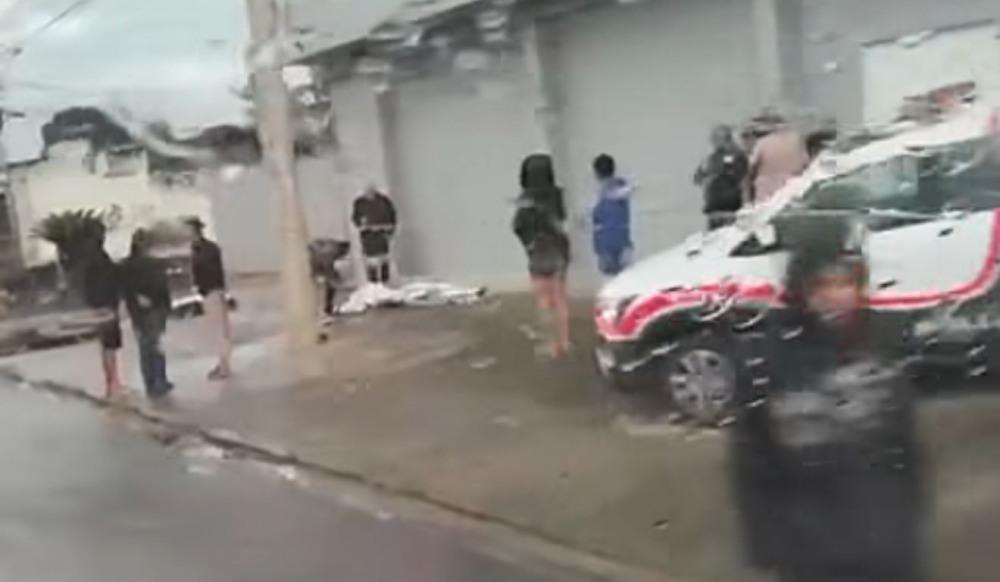 Dois homens morrem em acidente e veículos somem do local em Peruíbe