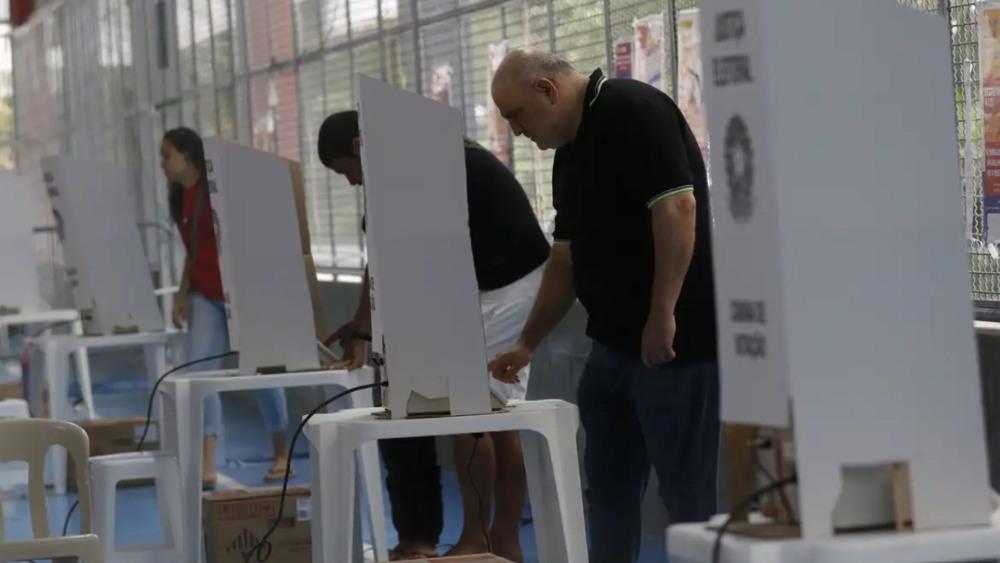 Mais de 1,4 milhão de eleitores vão às urnas neste domingo na Baixada Santista
