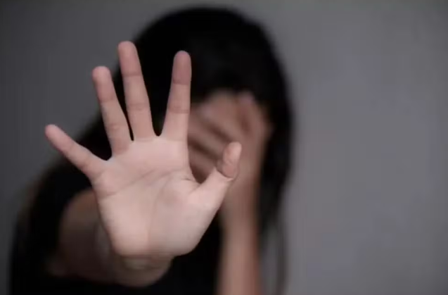 Mecânico é preso por estupro de vulnerável de adolescente de 13 anos; mãe também é detida