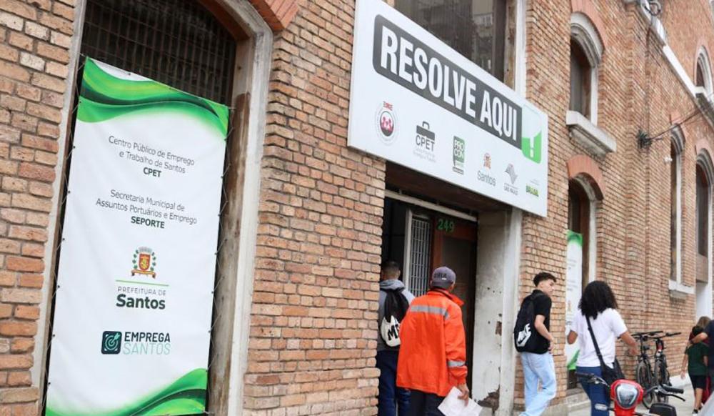 Mutirão do Emprego de Santos oferece 215 vagas