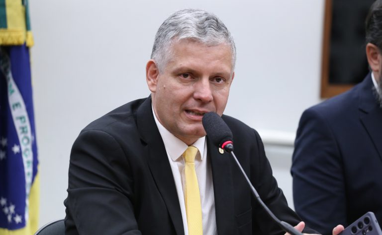 Projeto propõe isenção de Imposto de Renda para aposentados com sequelas neurológicas