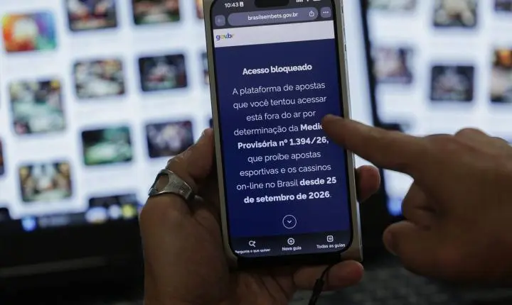 Afastamentos no trabalho por vício em jogos sobem cinco vezes no país