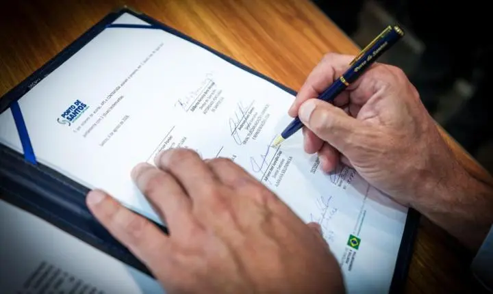 APS assina contrato para sistema de gerenciamento do tráfego marítimo no Porto de Santos