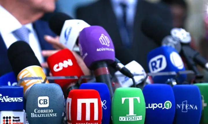 Pesquisa alerta para riscos na saúde mental de jornalistas no Brasil