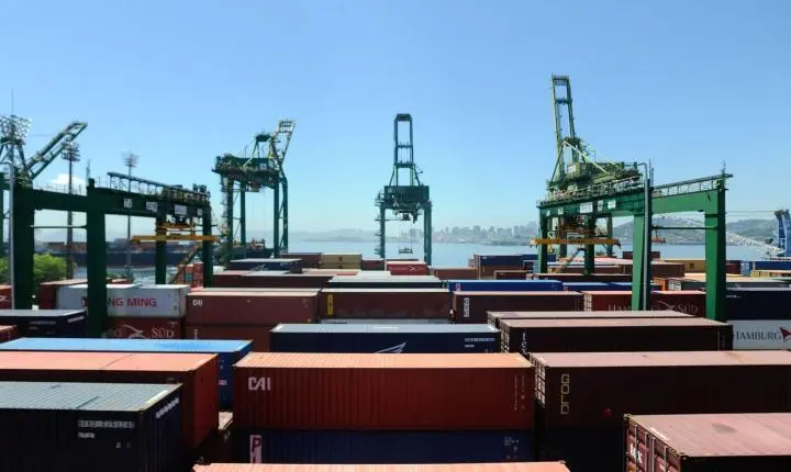 Brasil e Estados Unidos agendam reunião para discutir as tarifas dos EUA