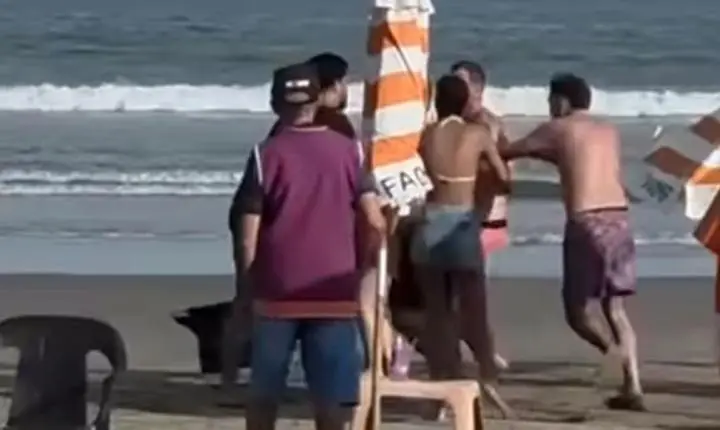 Briga generalizada entre banhistas causa tumulto na orla de Praia Grande; VÍDEO