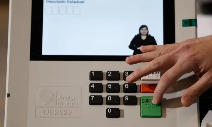 Campanha eleitoral nas ruas e propaganda virtual começam hoje