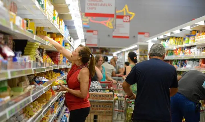 Aumento da cesta básica atinge 17 capitais brasileiras em junho