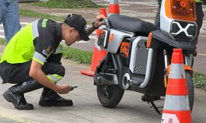 CET-Santos fiscaliza bicicletas elétricas e ciclomotores e recolhe sete veículos