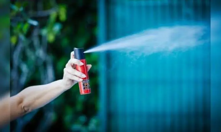 Começa a valer lei que autoriza venda de spray de pimenta para mulheres; veja regras