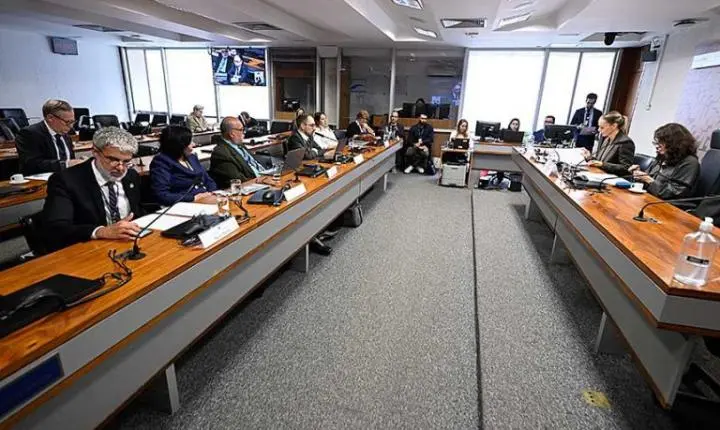 Conselho de Comunicação Social apoia regulação de mercados digitais no Congresso