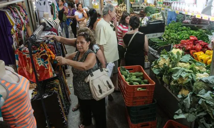 Cortes em benefícios sociais ameaçam a economia de cidades do interior