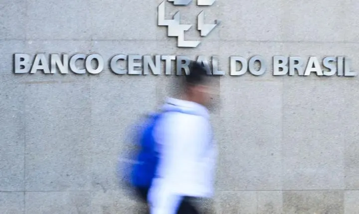 Recursos de clientes do conglomerado Master migram para grandes bancos, diz BC