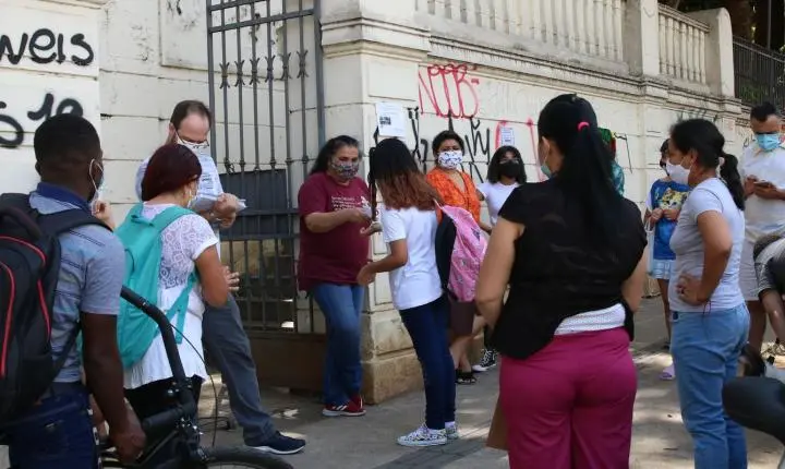 O papel da escola no combate à violência contra meninas e a responsabilidade dos adolescentes