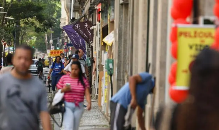 Fim da escala 6x1 traz esperança de mais tempo livre e saúde no Brasil