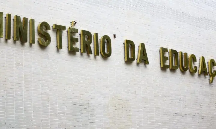 Desempenho de cursos de formação de professores EaD é 53,1% inferior, revela Enade