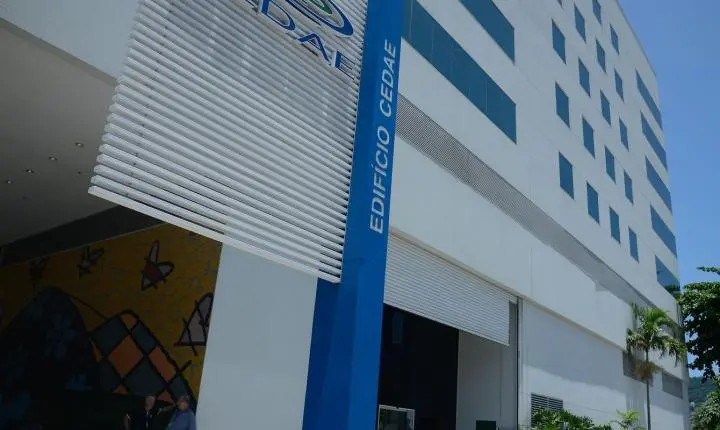 Governo do RJ identifica desvio de R$ 400 milhões na Cedae Saúde