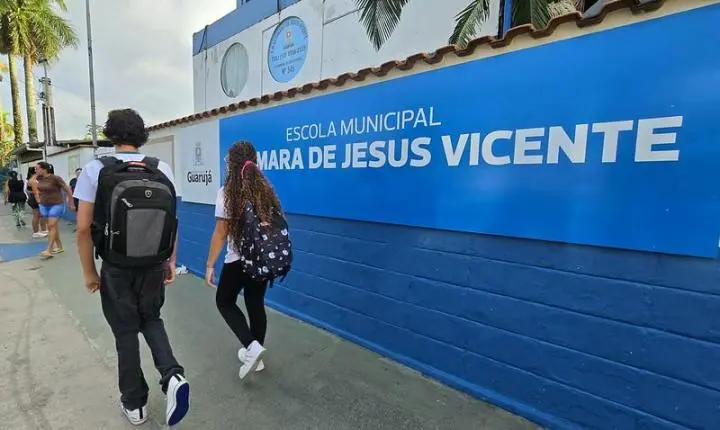 Guarujá lança programa de bolsa incentivo a alunos que se destacam em Matemática