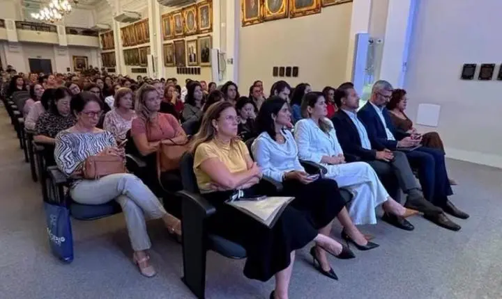 Guarujá participa de encontro para fortalecimento da rede de proteção às mulheres
