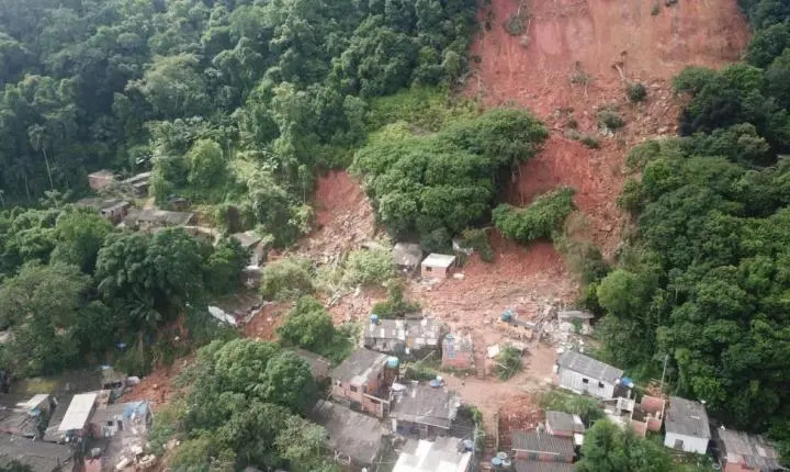 Guarujá prepara 317 profissionais para emergências climáticas