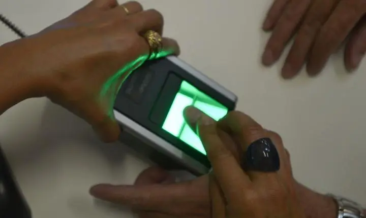 INSS alerta segurados sobre novo golpe do INSS com biometria falsa