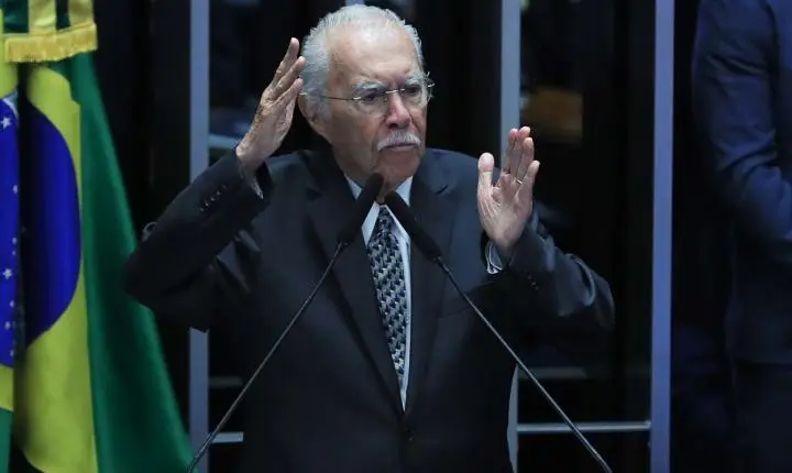 José Sarney é internado em UTI de hospital em São Luís após cirurgia abdominal