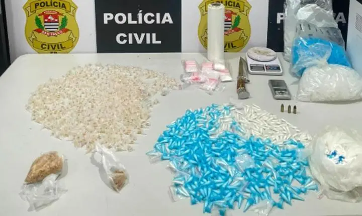 Mais de 1,6 mil porções de drogas são apreendidas em manguezal de São Vicente