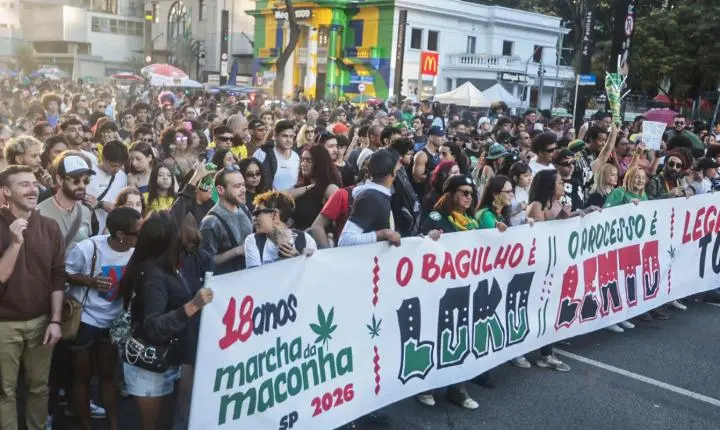 Manifestantes em São Paulo pedem a legalização da maconha e o avanço da cannabis medicinal