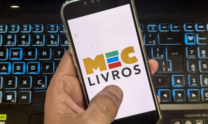 MEC Livros expande acervo com milhares de obras em inglês e espanhol