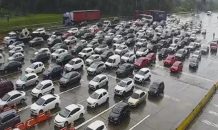 Motoristas encaram lentidão nas estradas rumo ao litoral de SP