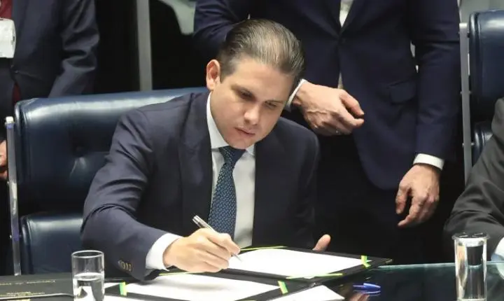 Câmara dos Deputados vai adotar nova escala de trabalho de forma imediata