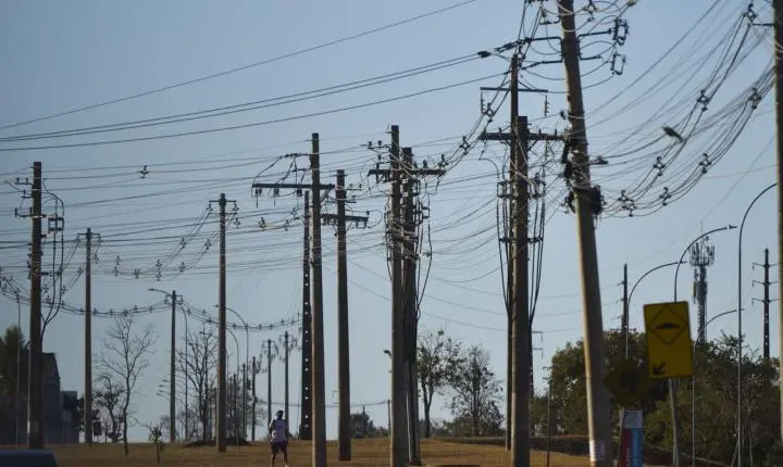 Acidentes com a rede elétrica crescem no Brasil em 2025, mas óbitos diminuem