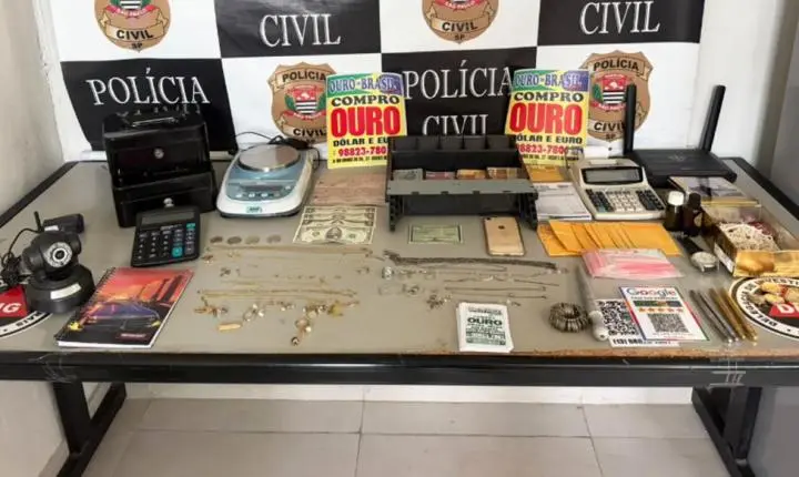 Operação contra receptação de joias apreende 62 peças em Guarujá