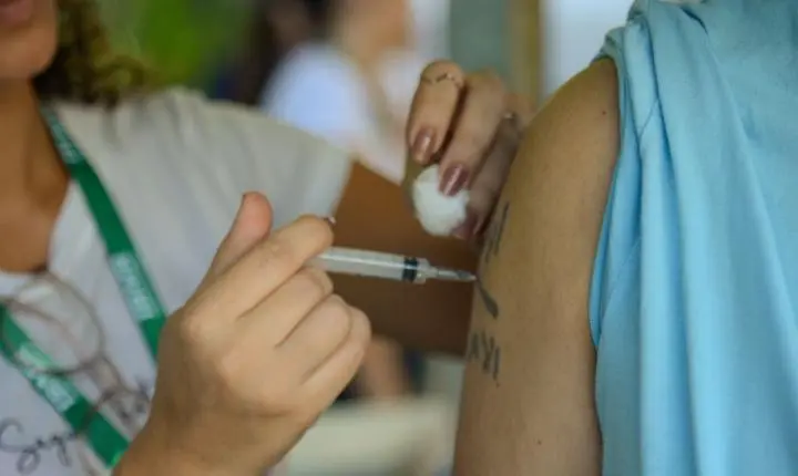 Dia D de multivacinação mobiliza postos de saúde em todo o país neste sábado