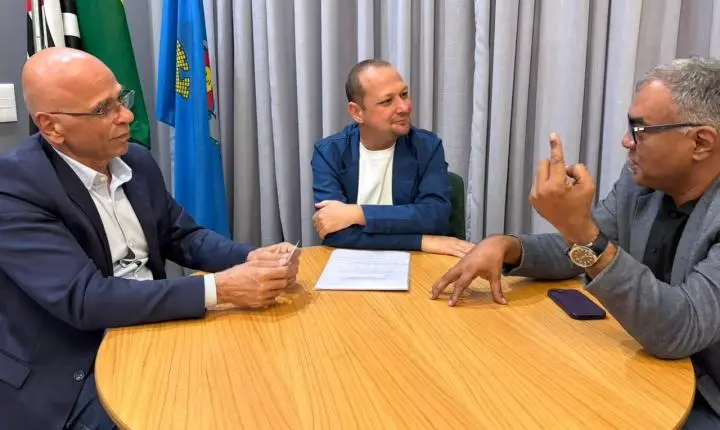 Prefeito Farid Madi se reúne com representantes do Ministério da Saúde para discutir investimentos em Guarujá
