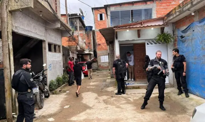 Preso em Guarujá usava Roblox e Discord para cometer crimes contra menores