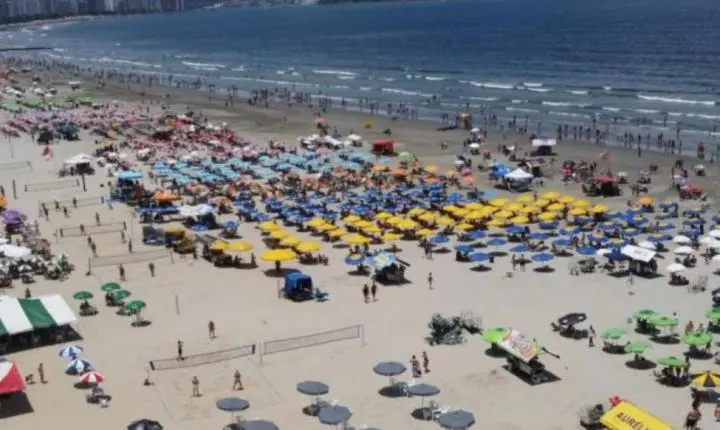 Projeto de lei propõe proibir cigarro nas praias de Santos