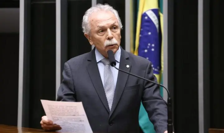 Projeto prevê troca gradual de plásticos descartáveis no setor público