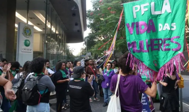 Projeto pune indução ao suicídio em casos de violência doméstica