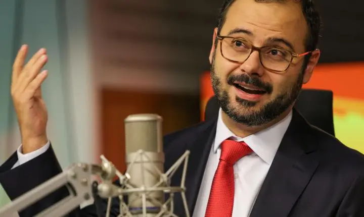 Ministro afirma que redução da jornada impulsionará empreendedorismo